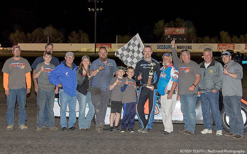 Nic Bidinger won the USRA Modified feature.